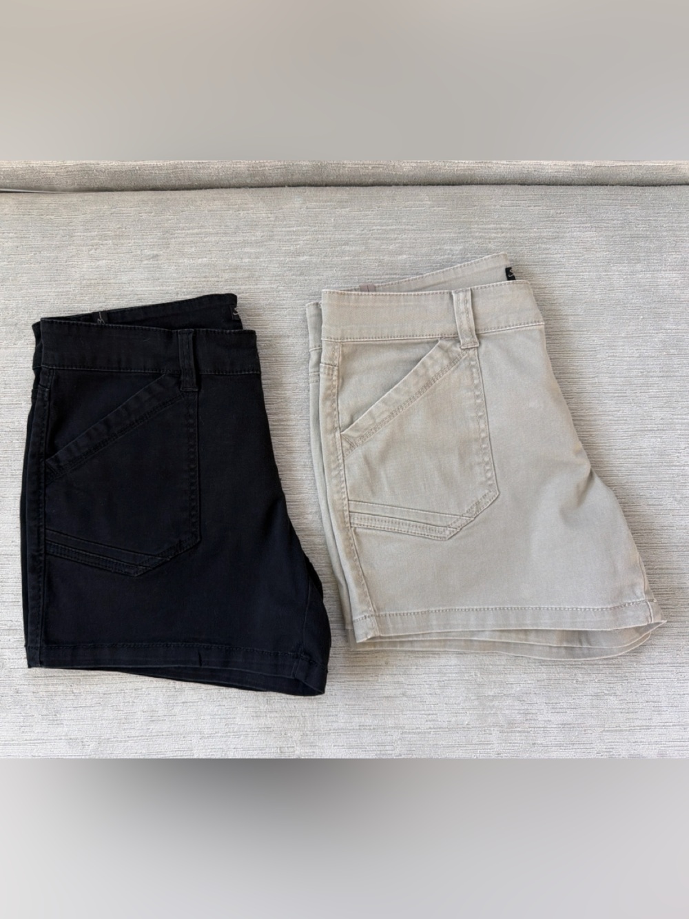 Supplies by Unionbay Shorts Bundle Women’s Size 6 Black & Khaki Casua